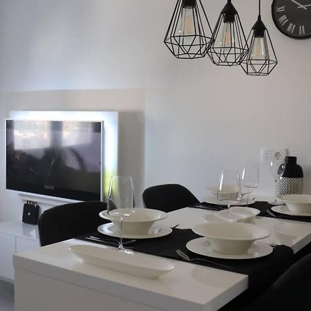 New! Top Apartment, Split View From Above Luaran gambar