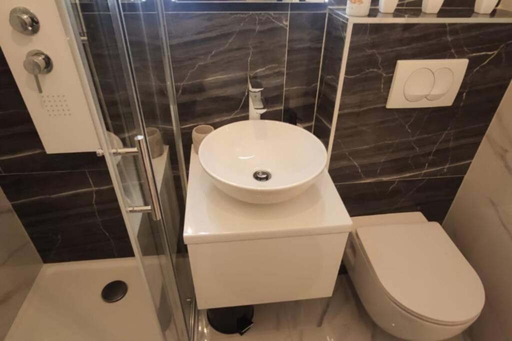 New! Top Apartment, Split View From Above Luaran gambar
