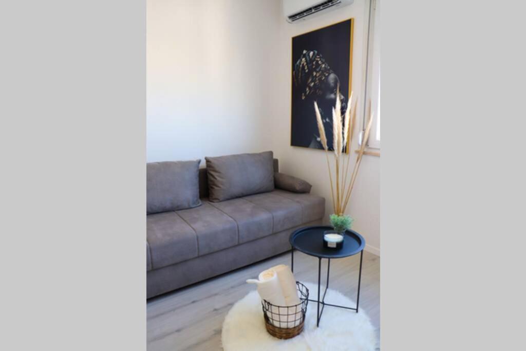 New! Top Apartment, Split View From Above Luaran gambar