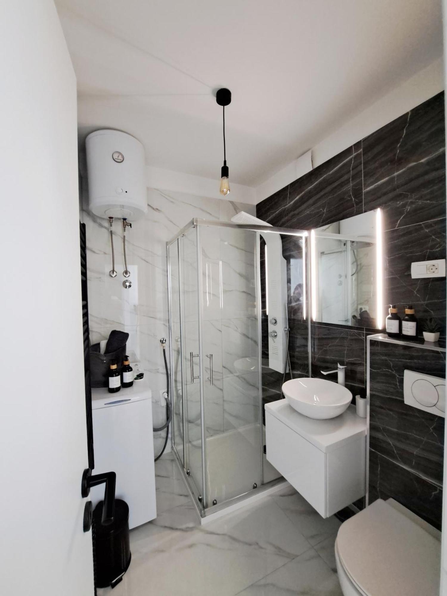 New! Top Apartment, Split View From Above Luaran gambar